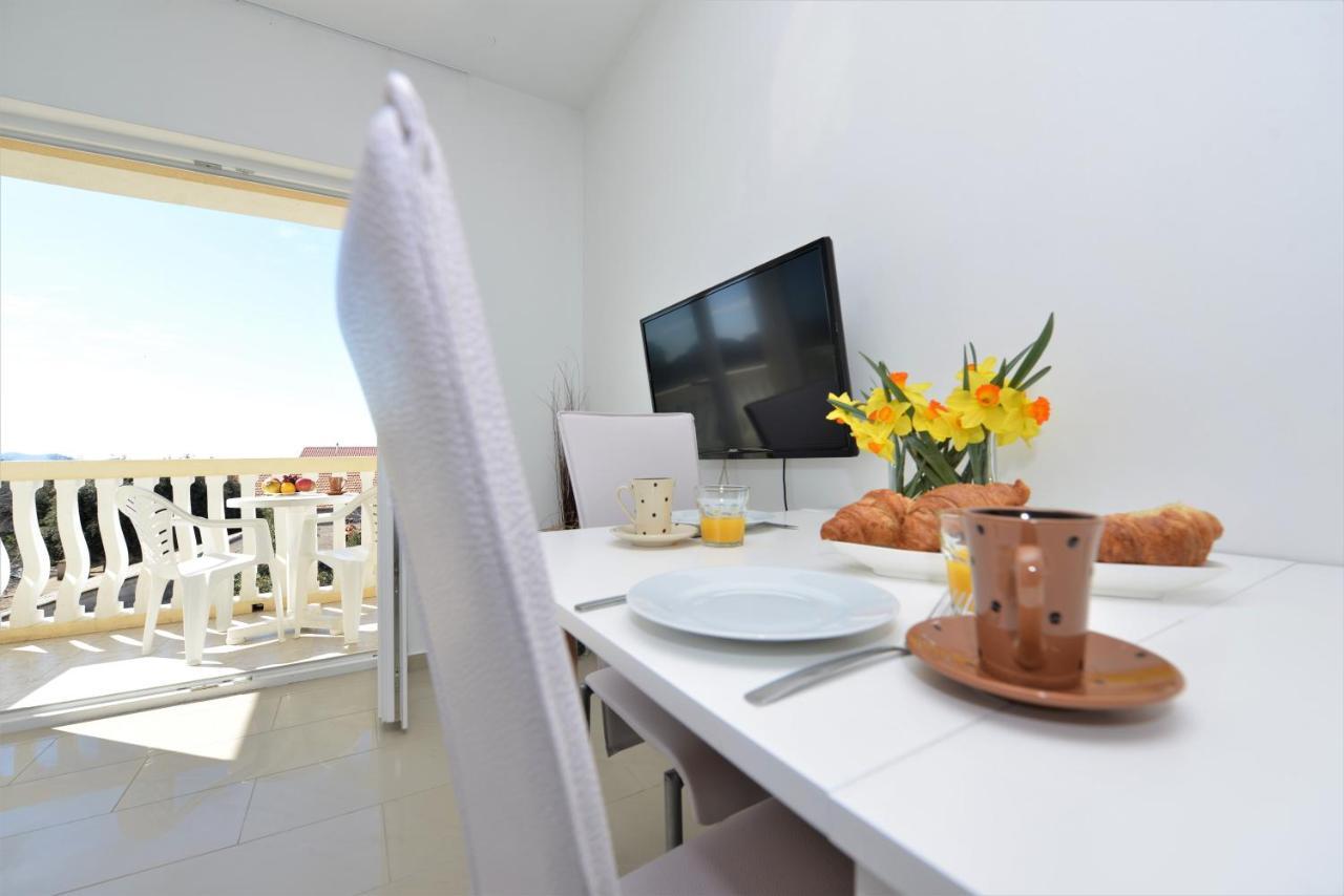Apartments Verita Pakoštane Exteriér fotografie